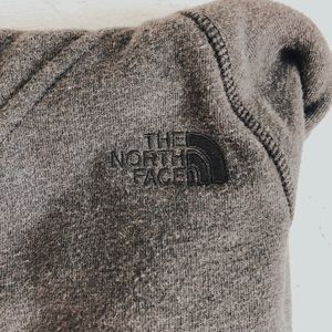 *NORTH FACE SWEATSHIRT*